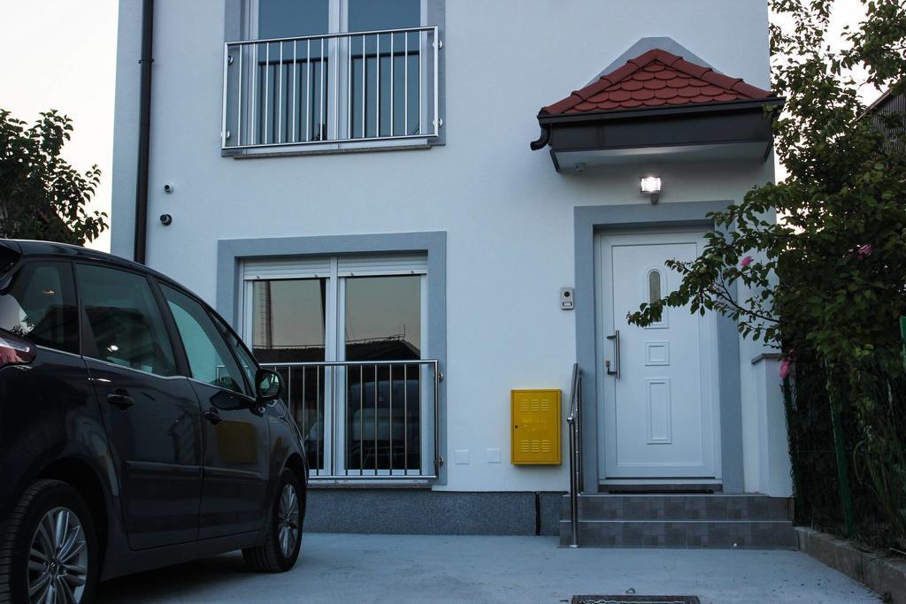 Apartments Sava Загреб Стая снимка
